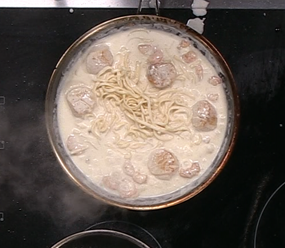 Chef Thomas O'Neil From Suicide Bridge Restaurant is in the Kitchen Concepts Kitchen With Seared Ahi Tuna Bites And a Shrimp And Scallop Pasta Dish